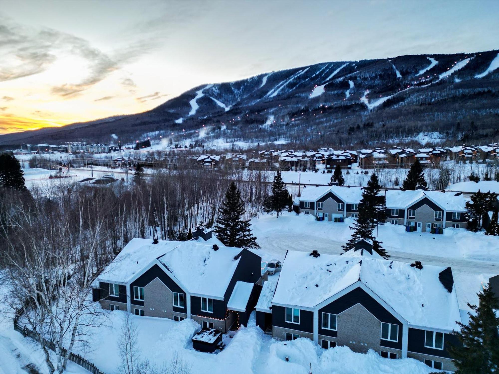 Chalets Montmorency Mont-Sainte-Anne Luaran gambar