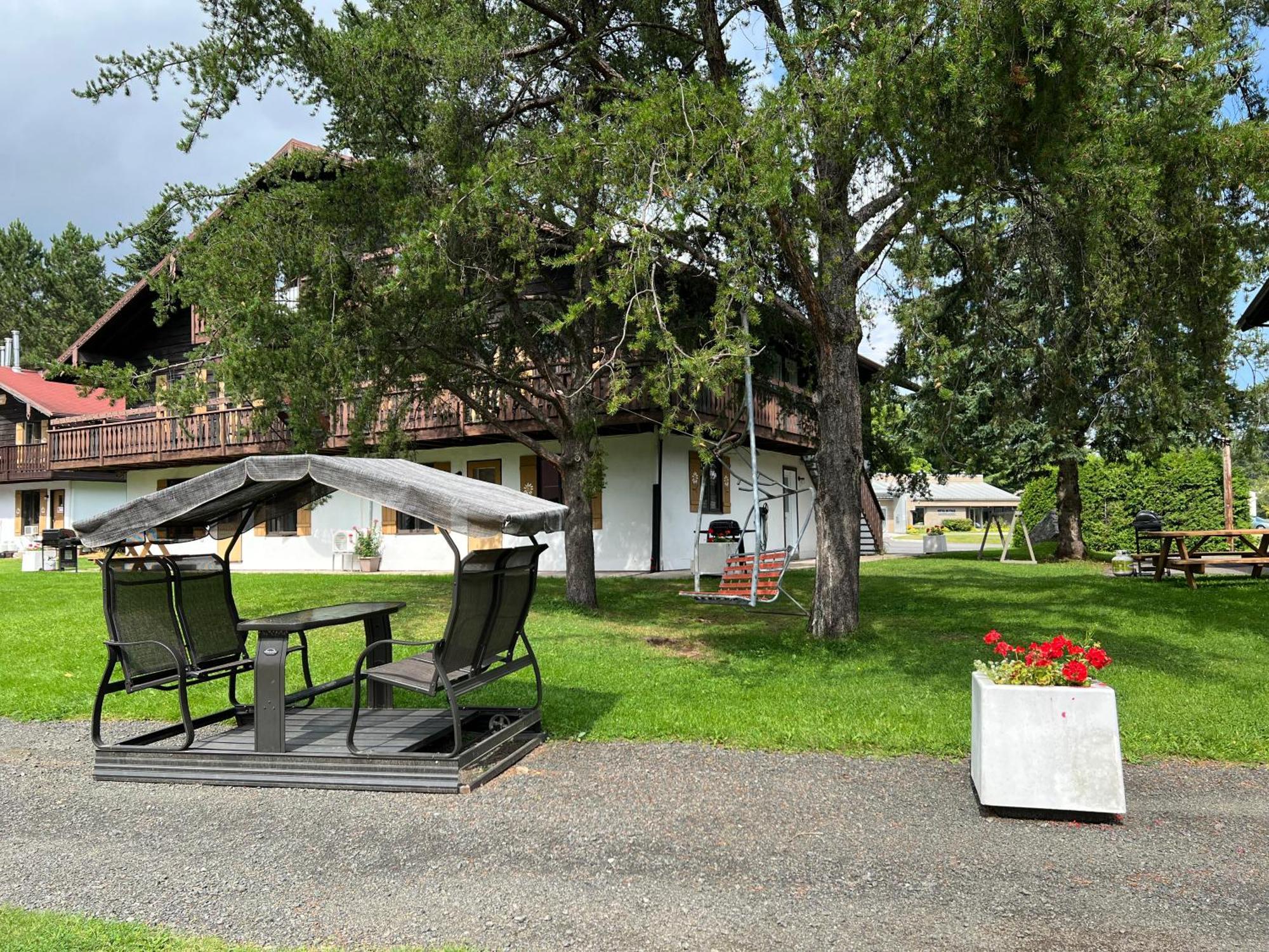 Chalets Montmorency Mont-Sainte-Anne Luaran gambar