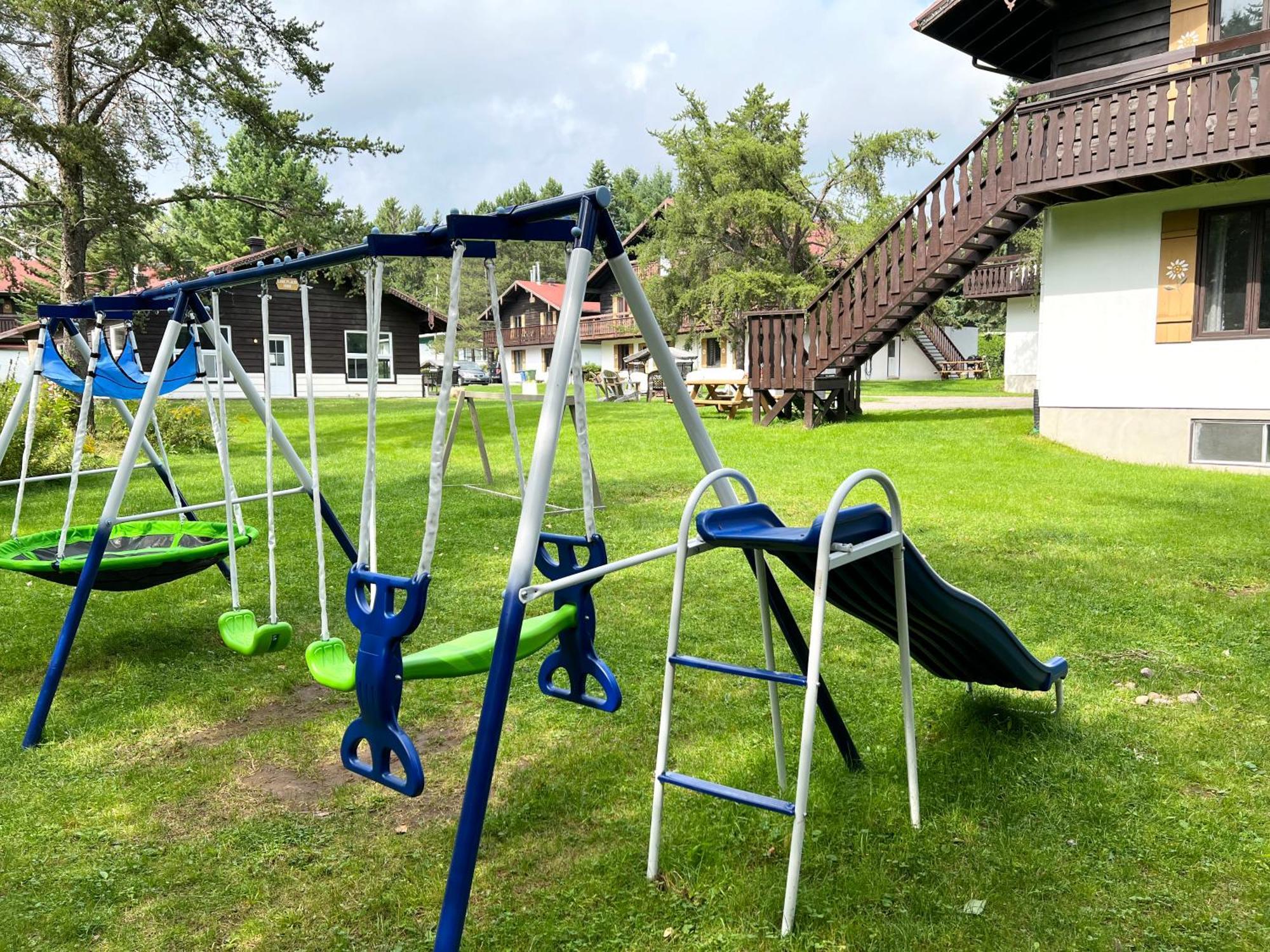 Chalets Montmorency Mont-Sainte-Anne Luaran gambar